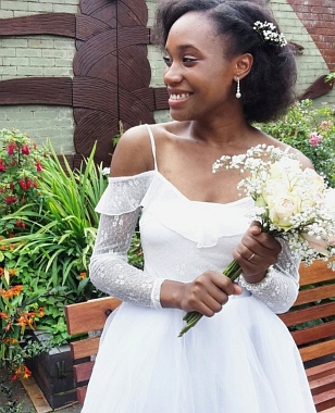 Ophicl�ide Showroom Exposition Cr�ations Couture Lace & Grace