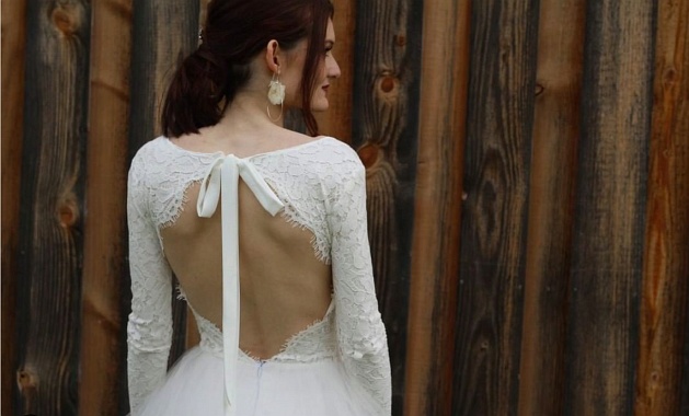 Ophicl�ide Showroom Exposition Cr�ations Couture Lace & Grace