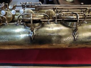 D�vernissage, patine, fabrication de gardes vintages sur Saxophone baryton Selmer SA80